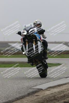 media/Nov-29-2025-TrackDaz (Sat) [[10ae2d9bce]]/A Group/Session 4 (Wheelie Bump)/